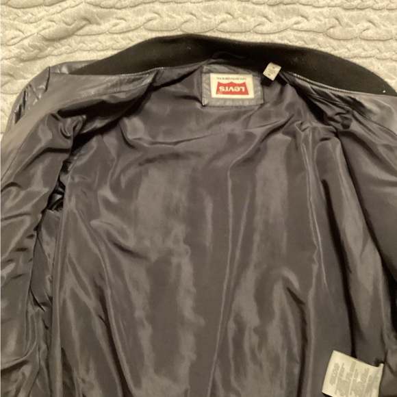 Levi's Faux Leather Diamond Quilted Bomber Jacket - Picture 4 of 6
